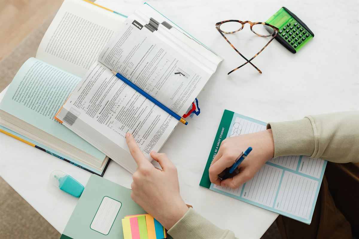 Academic study desk